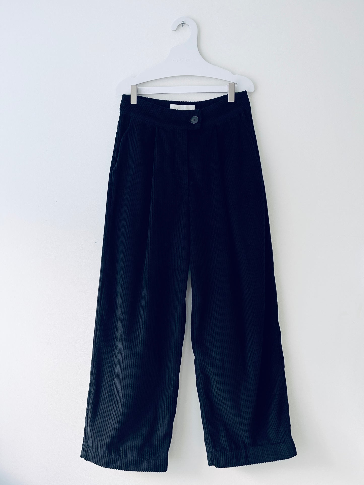 Sally Trousers // Coal Black